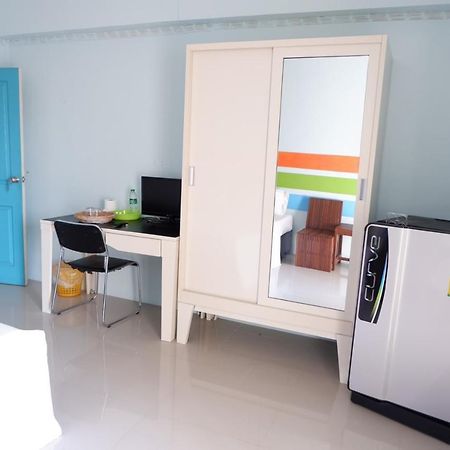 Hotel V At Bangsaen Extérieur photo