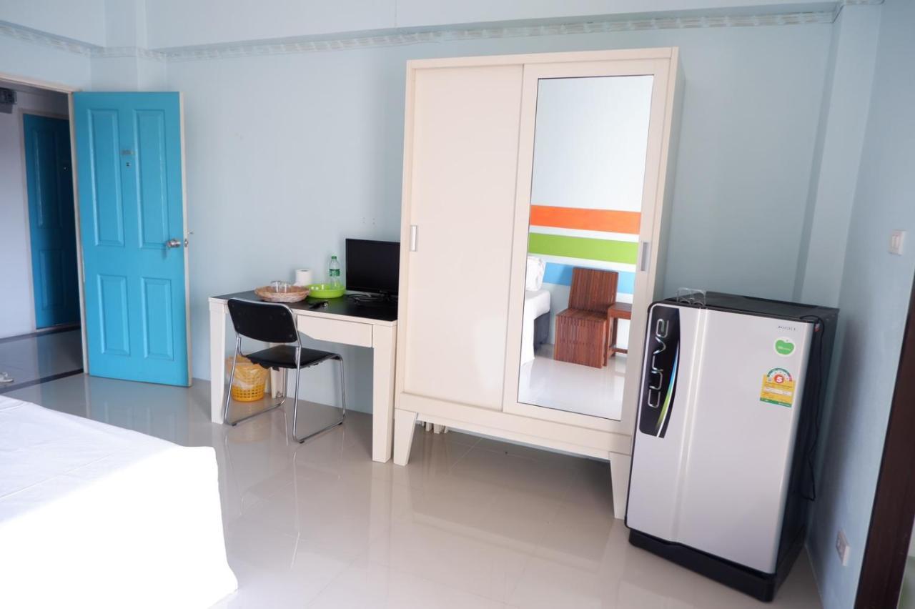 Hotel V At Bangsaen Extérieur photo